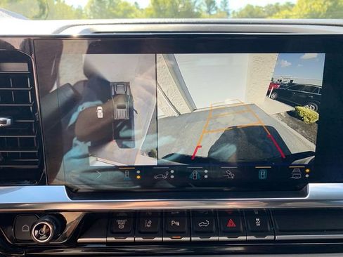 Used 2024 Chevrolet Silverado 2500 High Country image 25