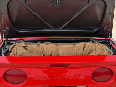 Used 2002 Chevrolet Corvette Convertible w/ Preferred Equipment Group2 RWD image 23