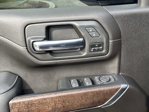 Used 2023 GMC Sierra 2500 Denali w/ Denali Ultimate Package image 18