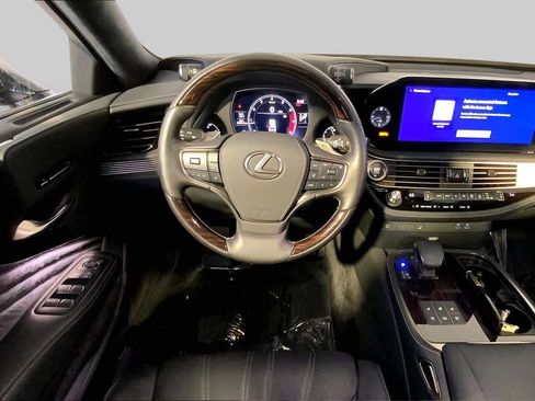Used 2023 Lexus LS 500 AWD w/ Interior Upgrade Package image 6
