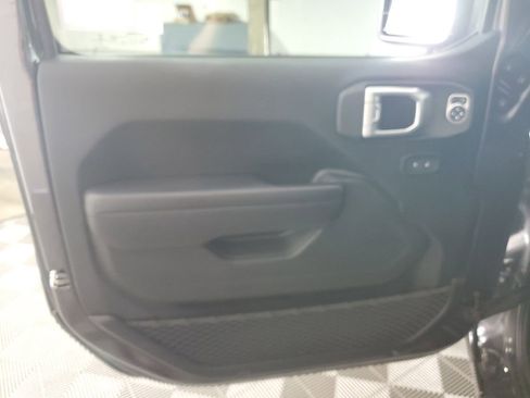 Used 2020 Jeep Gladiator Sport w/ Quick Order Package 24S image 28