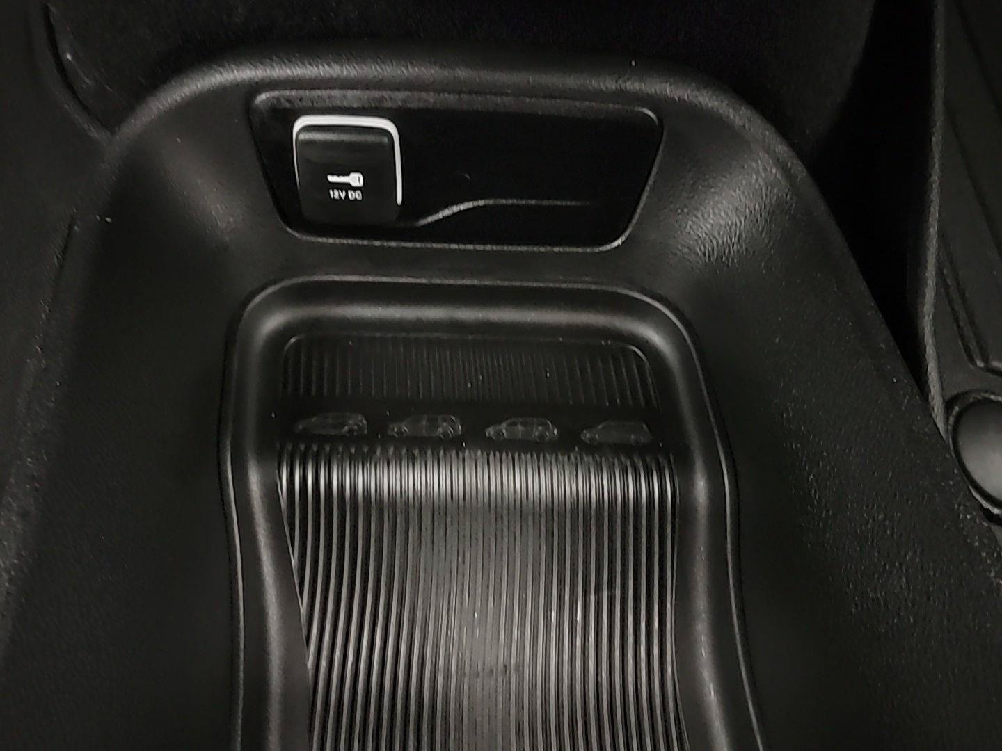 Used 2025 Chrysler Pacifica Select FWD image 34