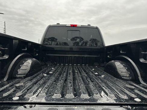 Used 2022 Ford F250 Platinum w/ FX4 Off-Road Package image 43