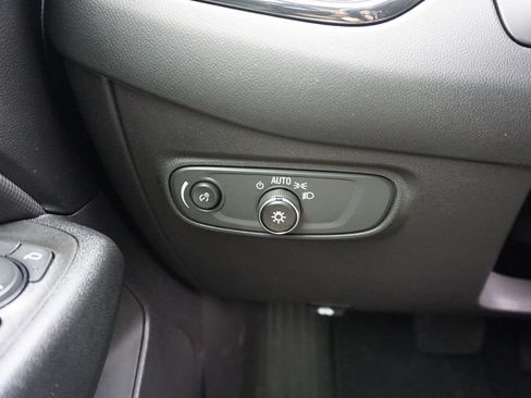 Used 2024 Chevrolet Equinox RS FWD image 5