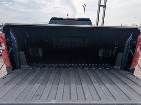 Used 2023 Chevrolet Silverado 1500 LT AWD/4WD image 18