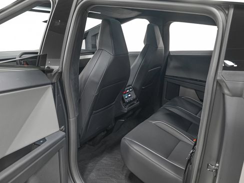Used 2025 Tesla Cybertruck AWD Crew Cab image 24
