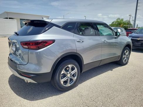 Used 2023 Chevrolet Blazer LT FWD image 4