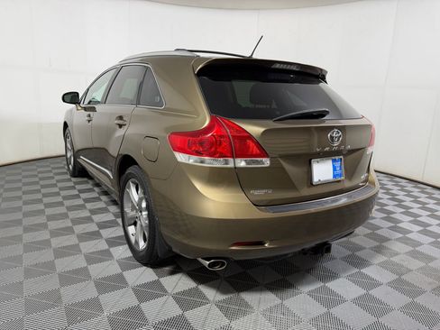 Used 2012 Toyota Venza LE w/ LE Convenience Pkg AWD/4WD image 2