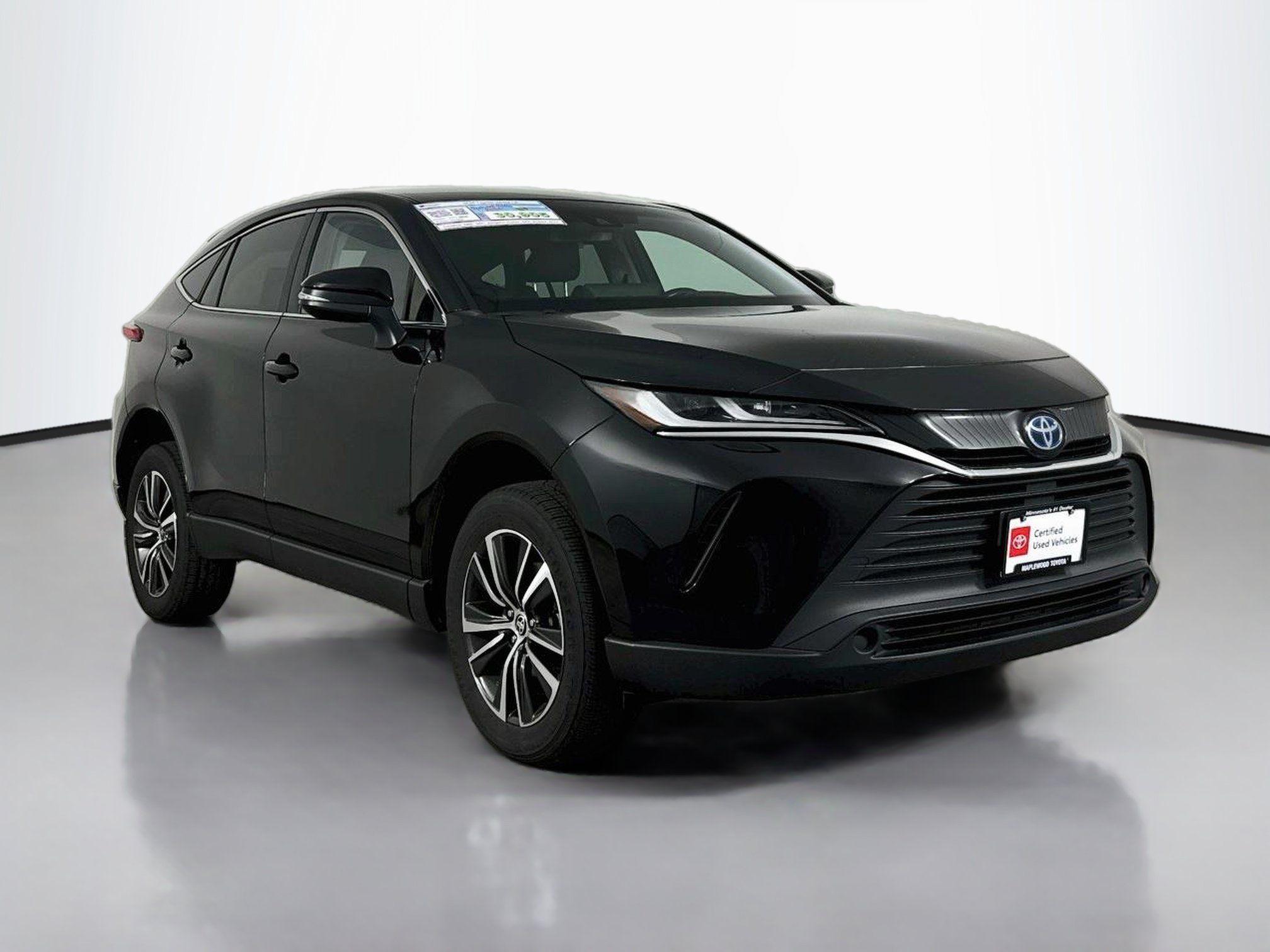 Certified 2024 Toyota Venza LE AWD/4WD image 1
