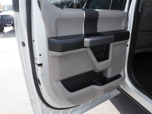 Used 2018 Ford F150 XLT image 19