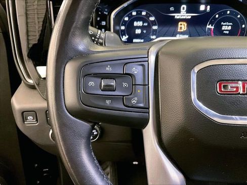 Used 2022 GMC Sierra 1500 SLT w/ SLT Premium Plus Package AWD/4WD image 17