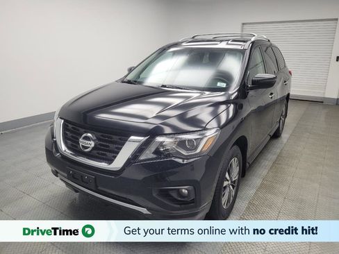 Used 2020 Nissan Pathfinder SV image 1