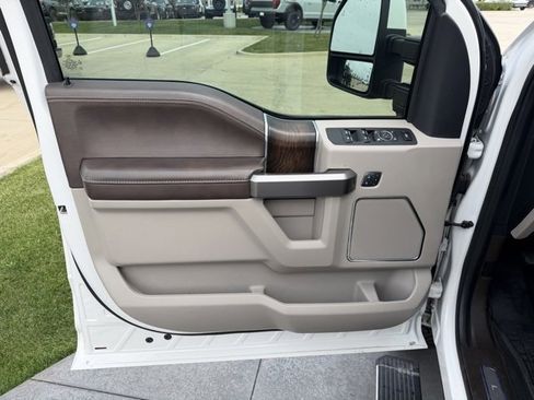 Used 2019 Ford F250 Limited w/ FX4 Off-Road Package image 8