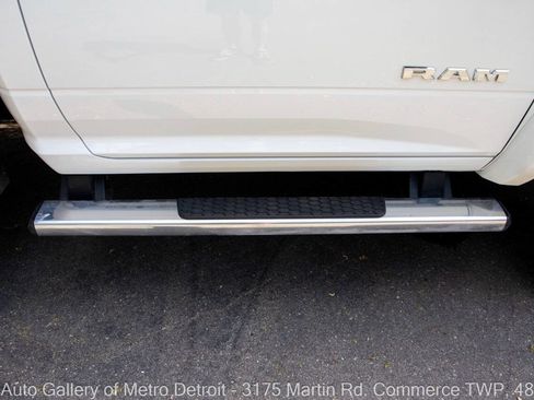 Used 2024 RAM 5500 4x4 Regular Cab image 31