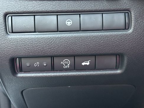 New 2026 Nissan Rogue SV AWD/4WD image 10