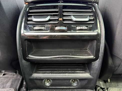 Used 2018 BMW 530i RWD image 11