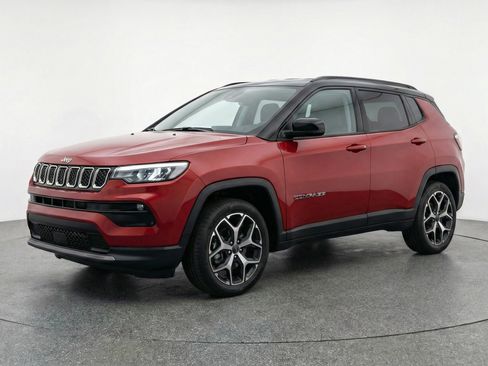 Used 2025 Jeep Compass Limited image 3