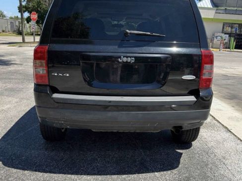 Used 2015 Jeep Patriot Latitude w/ Sun/Sound Group AWD/4WD image 5