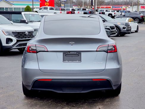 Used 2024 Tesla Model Y Long Range image 16
