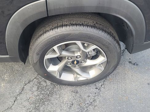 Used 2026 Chevrolet Trax LT image 8