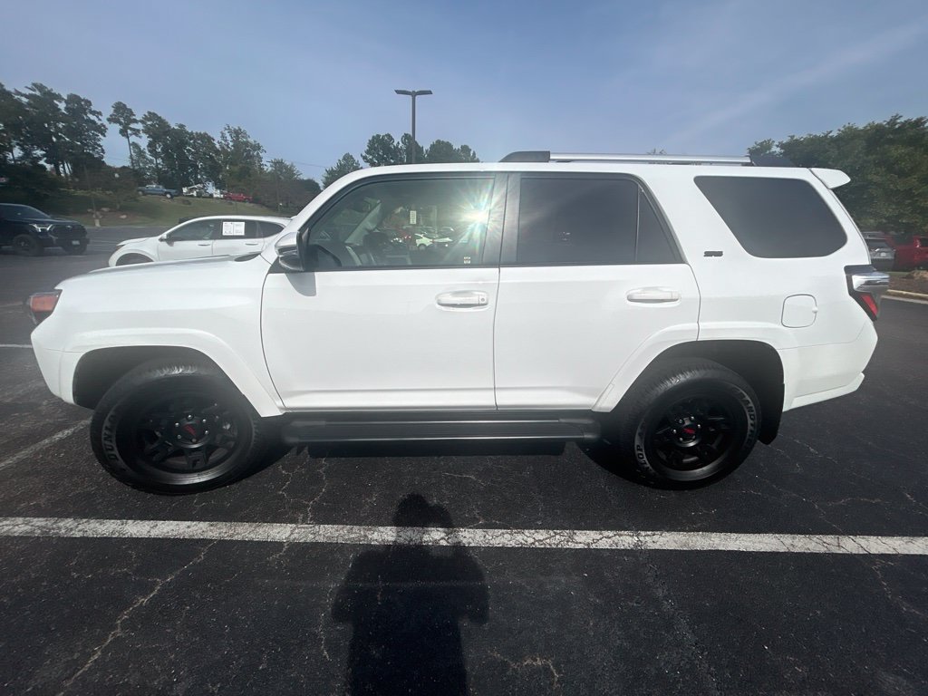 Used 2024 Toyota 4Runner SR5 Premium w/ Moonroof Package AWD/4WD image 5