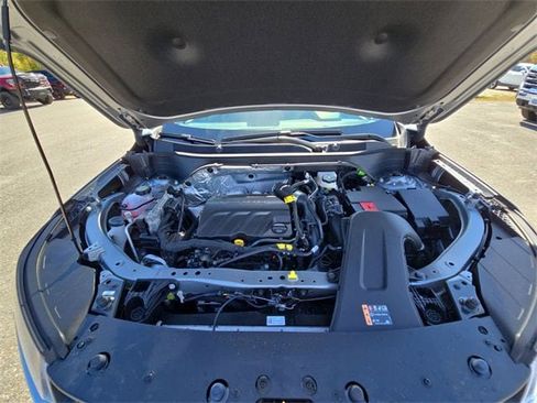 New 2025 Chevrolet Trax LT w/ Driver Confidence Package image 31