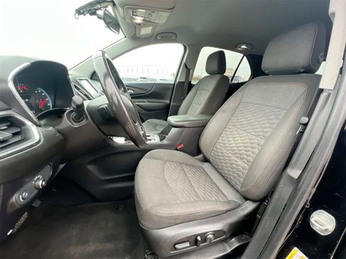 Used 2018 Chevrolet Equinox LT image 16