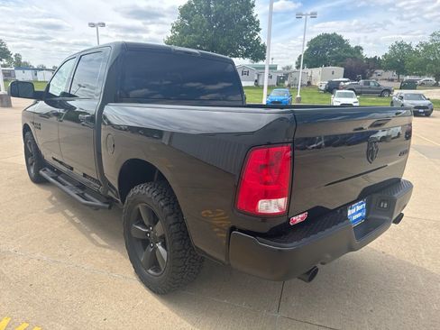 Used 2017 RAM 1500 Express w/ Black Ram 1500 Express Group AWD/4WD image 7