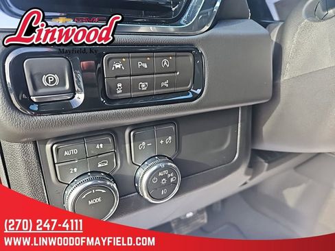 New 2026 GMC Yukon Elevation AWD/4WD image 19