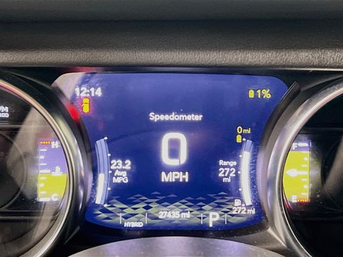 Used 2022 Jeep Wrangler Unlimited Sahara AWD/4WD image 19
