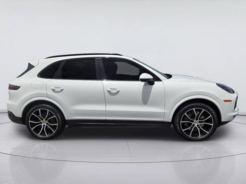 Used 2021 Porsche Cayenne S AWD/4WD image 4