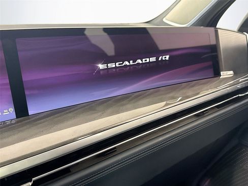 Used 2025 Cadillac Escalade IQ Sport 2 w/ LPO, Floor Liner Package AWD/4WD image 21