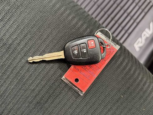 Certified 2017 Toyota RAV4 LE w/ All Weather Liner Package image 30