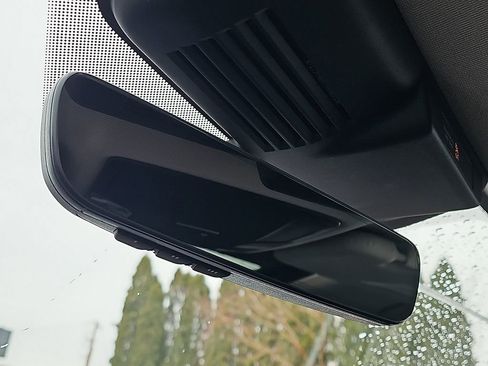 New 2026 Mitsubishi Outlander SE image 18