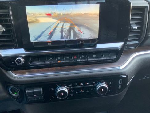 Used 2025 GMC Sierra 1500 SLT image 22