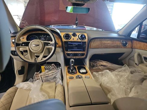 Used 2017 Bentley Bentayga AWD/4WD image 5