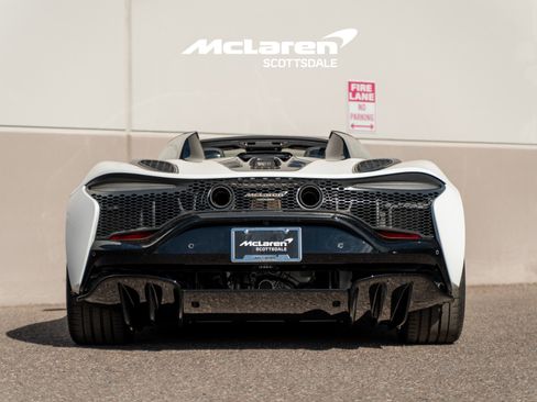 New 2026 McLaren Artura image 6