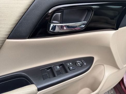Used 2016 Honda Accord LX image 11