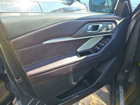 Used 2025 Ford Explorer Platinum w/ LUX Leather Package image 15