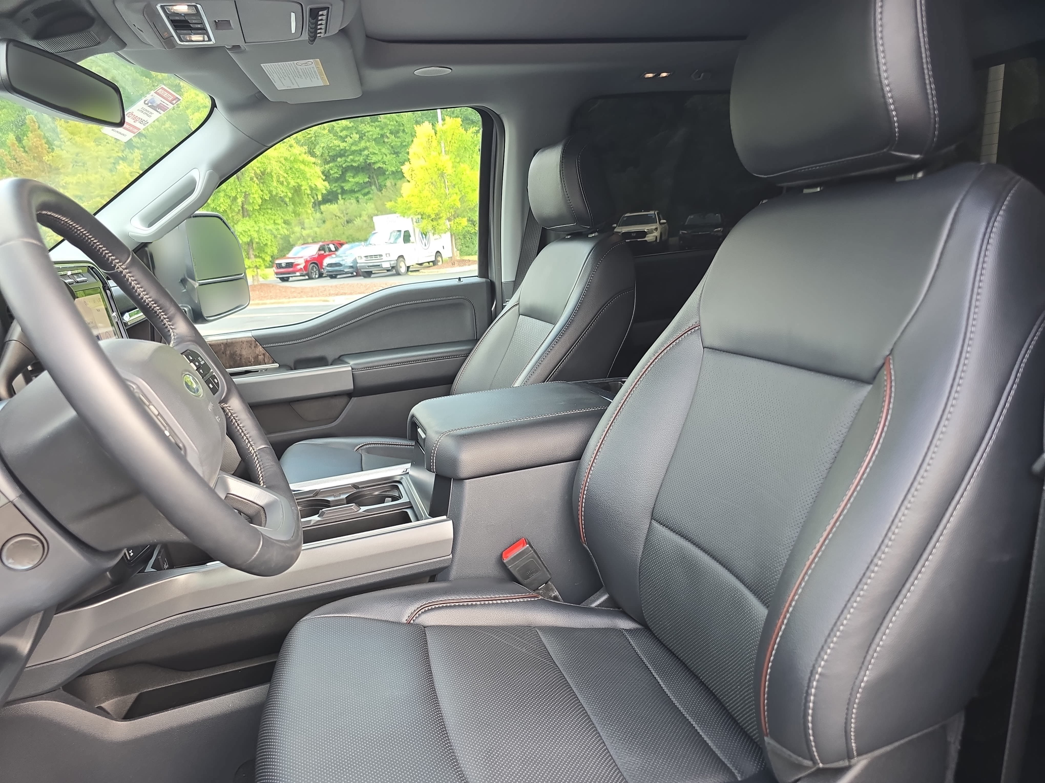Used 2024 Ford F250 Lariat w/ Lariat Ultimate Package AWD/4WD image 14