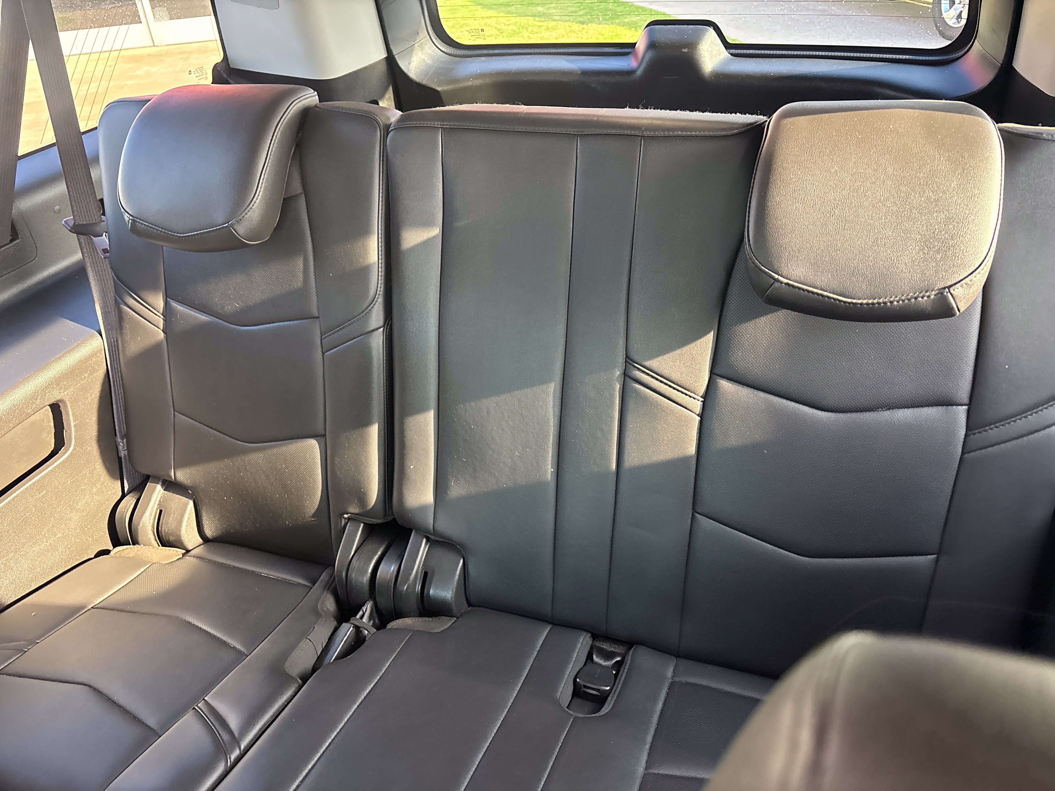 Used 2019 Cadillac Escalade ESV Luxury AWD/4WD image 10