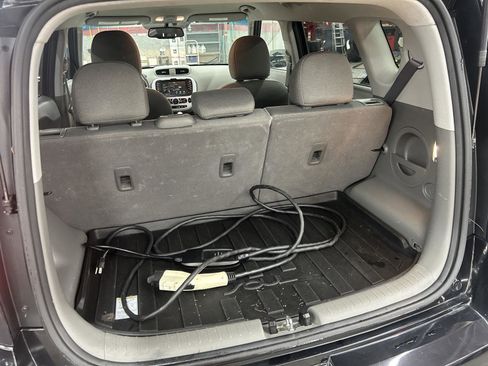 Used 2017 Kia Soul EV image 7
