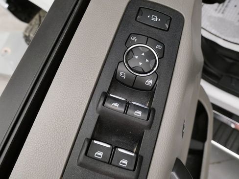 Used 2021 Ford F250 XLT w/ XLT Premium Package image 20