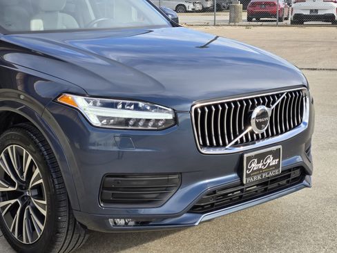 Used 2021 Volvo XC90 T6 Momentum w/ Protection Package Premier image 9