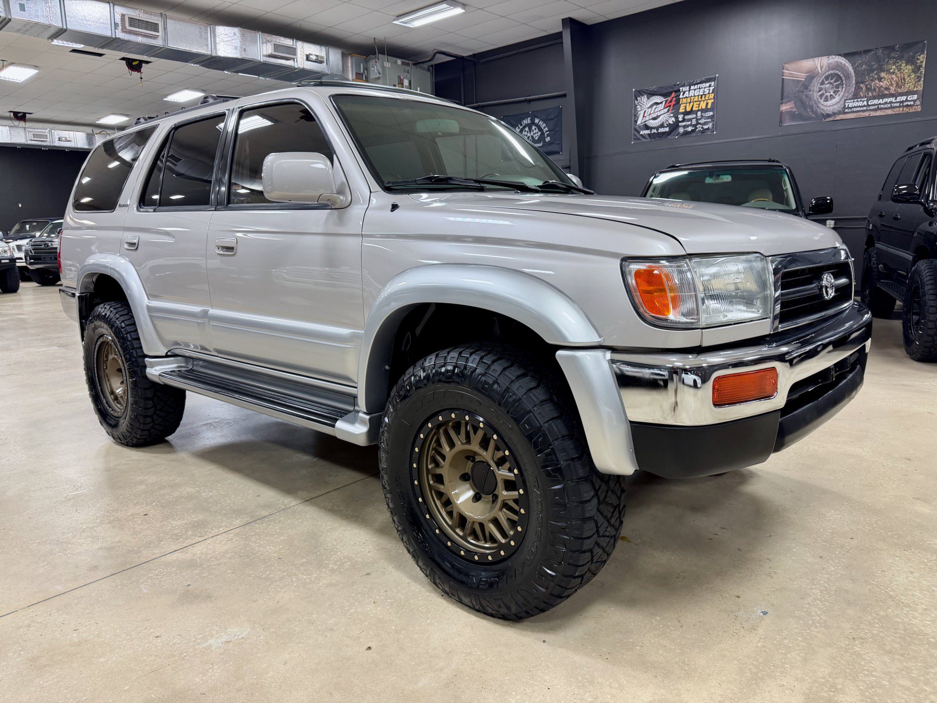 Used 1996 Toyota 4Runner Limited AWD/4WD image 9