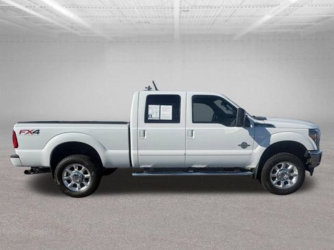 Used 2016 Ford F350 Lariat w/ Lariat Interior Package AWD/4WD image 2