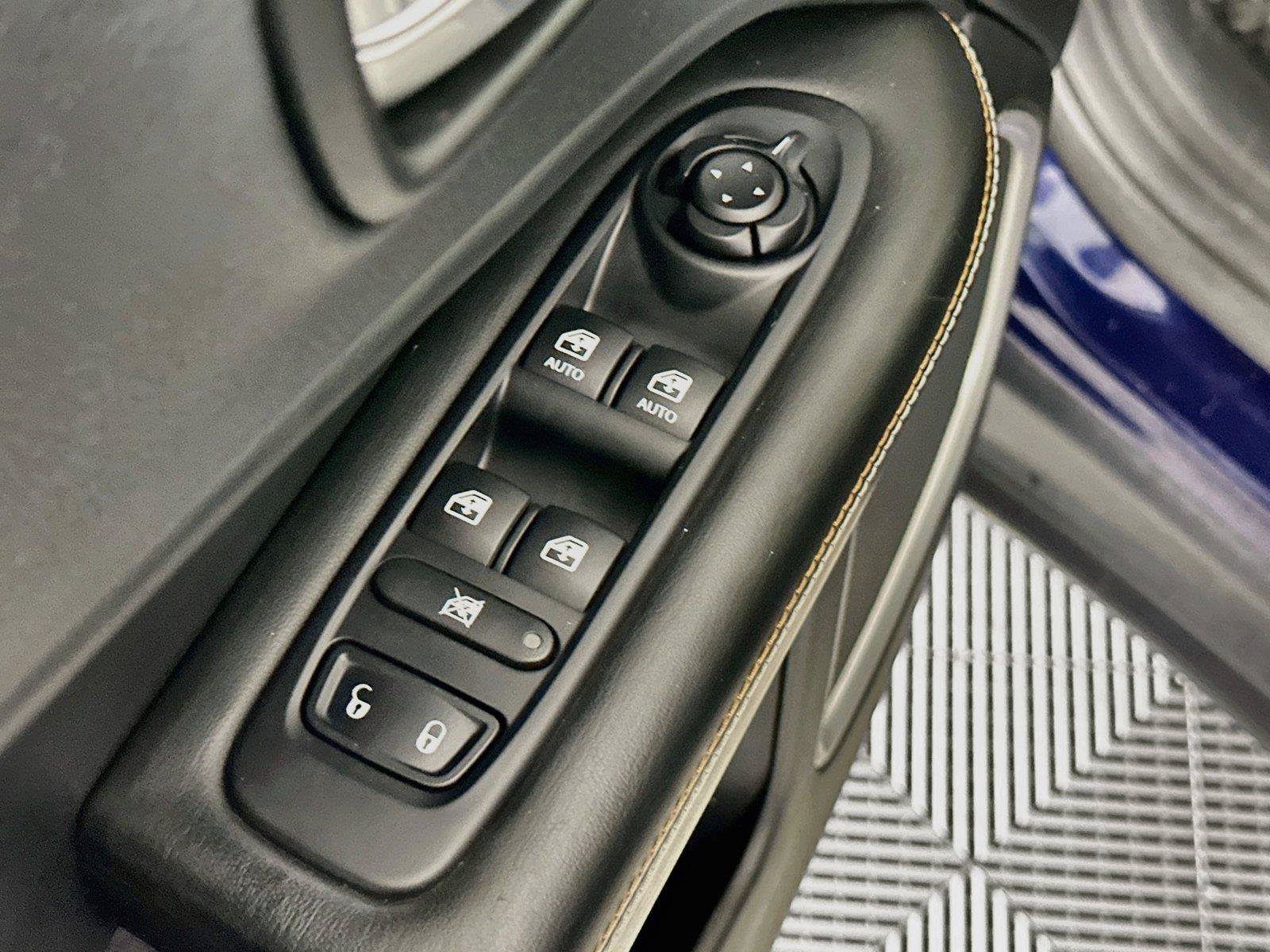 Used 2020 Jeep Compass Latitude w/ Cold Weather Group AWD/4WD image 19