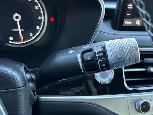 Used 2024 Genesis G70 2.5T w/ Sport Prestige Package image 23