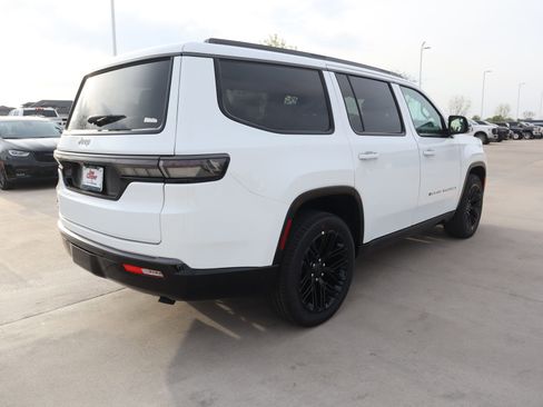 New 2026 Jeep Grand Wagoneer Limited AWD/4WD image 23