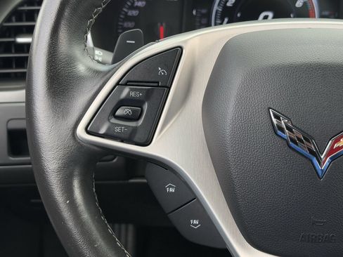 Used 2019 Chevrolet Corvette Stingray Coupe w/ 1LT RWD image 16